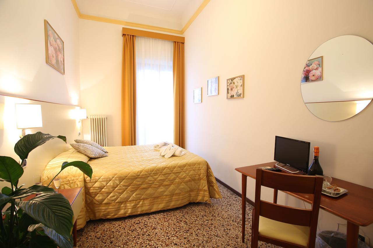 Hotel Casa Del Lago Firenze Kültér fotó