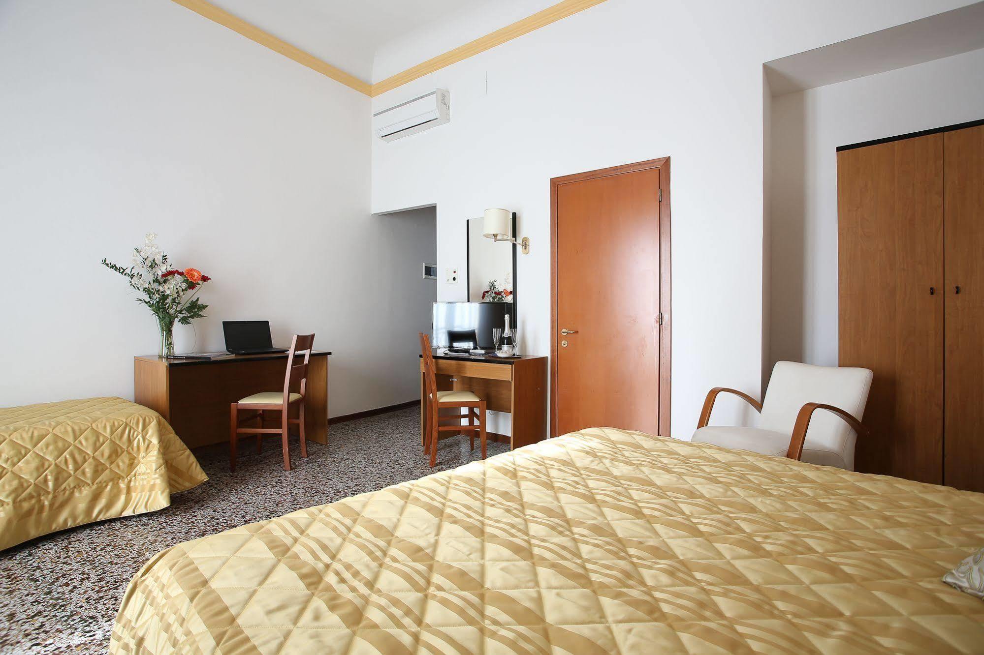 Hotel Casa Del Lago Firenze Kültér fotó